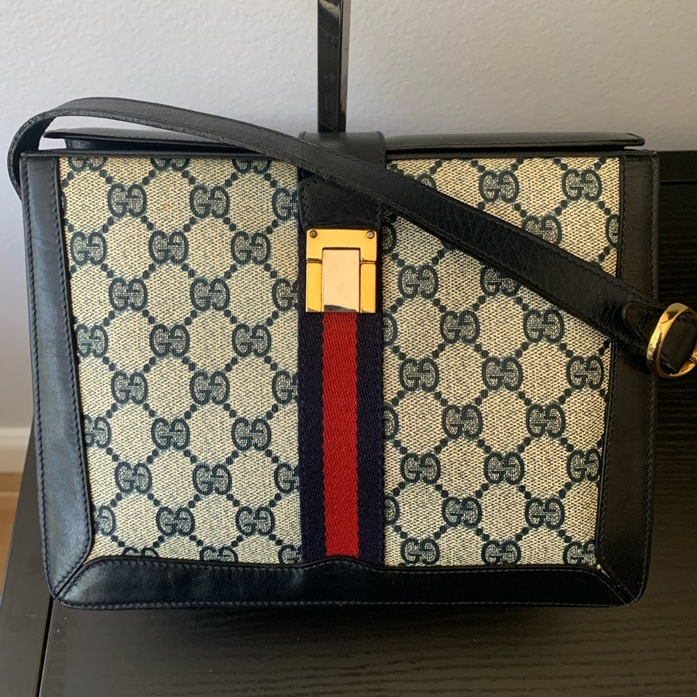 (27) GUCCI 70s Bag - Picture 2 of 12